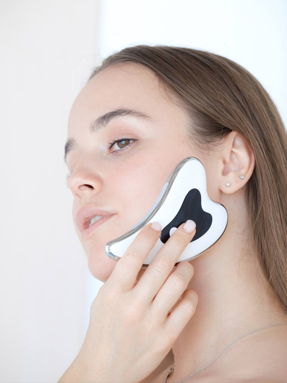 When ancient techniques and technology meet | Face Neck Lifting Slimming Massage