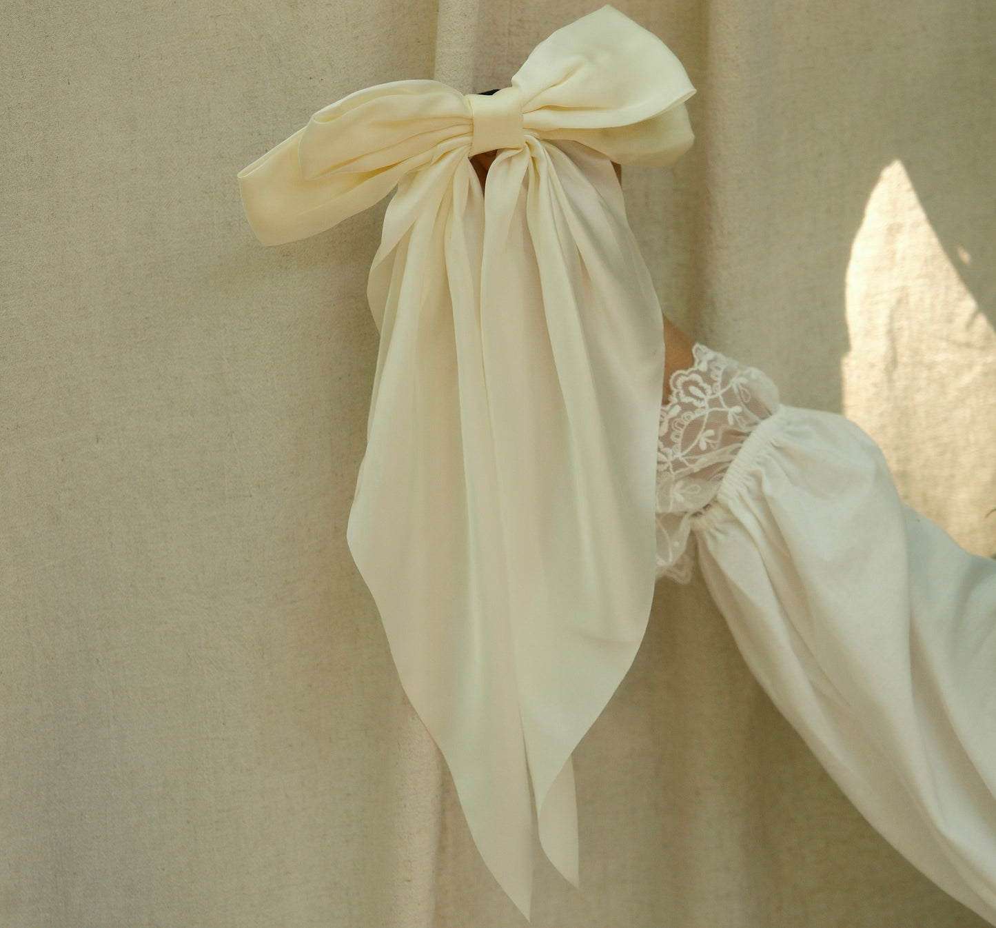 Angel Hold | Hair Bow